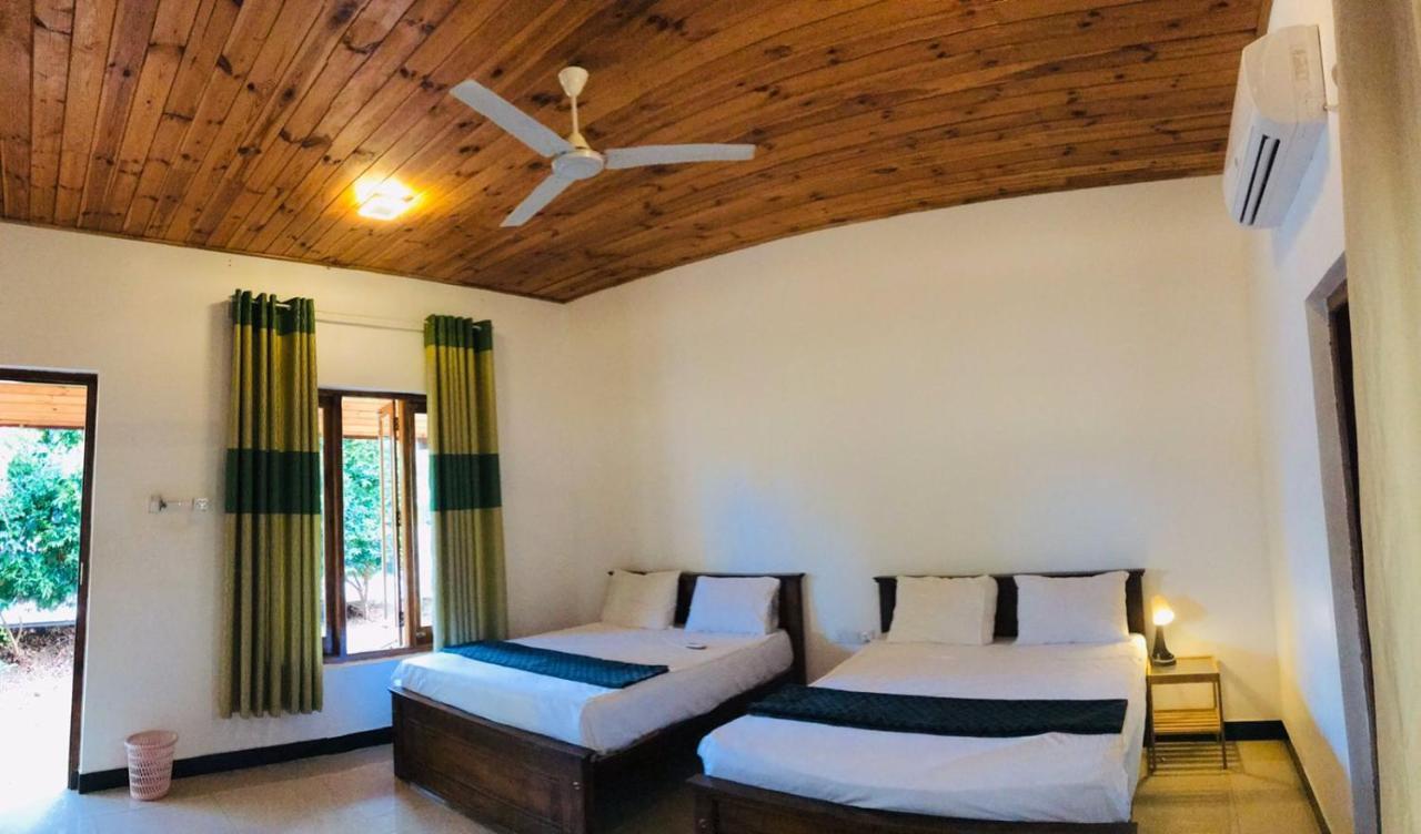 Hotel Italian Guest Trincomalee Exterior foto