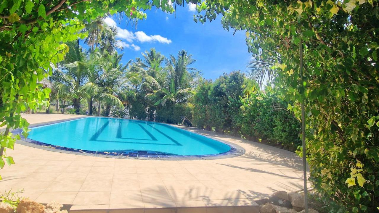 Hotel Italian Guest Trincomalee Exterior foto