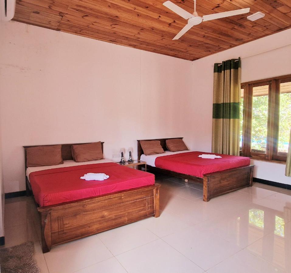 Hotel Italian Guest Trincomalee Exterior foto