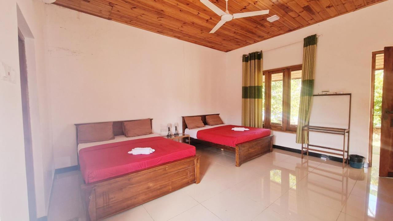 Hotel Italian Guest Trincomalee Exterior foto