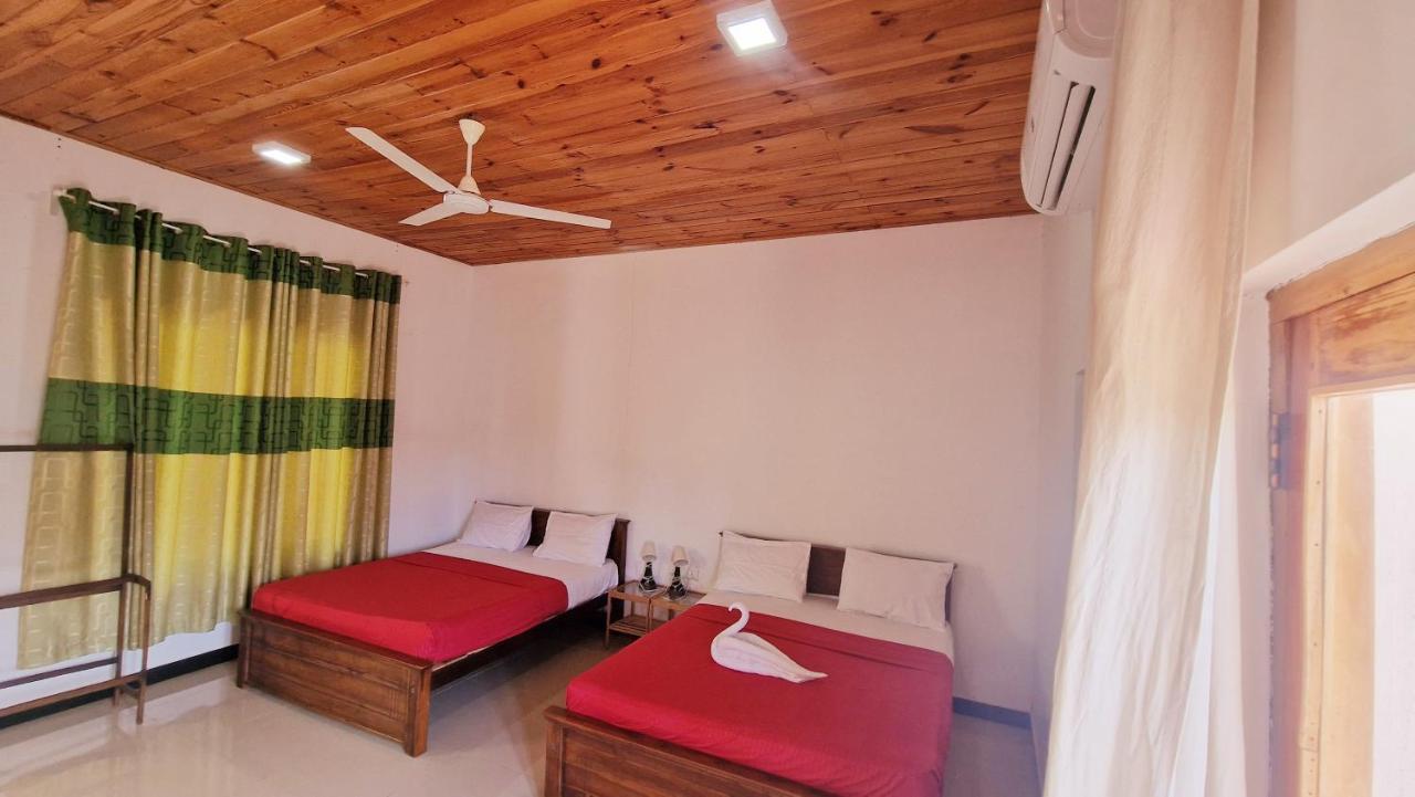 Hotel Italian Guest Trincomalee Exterior foto