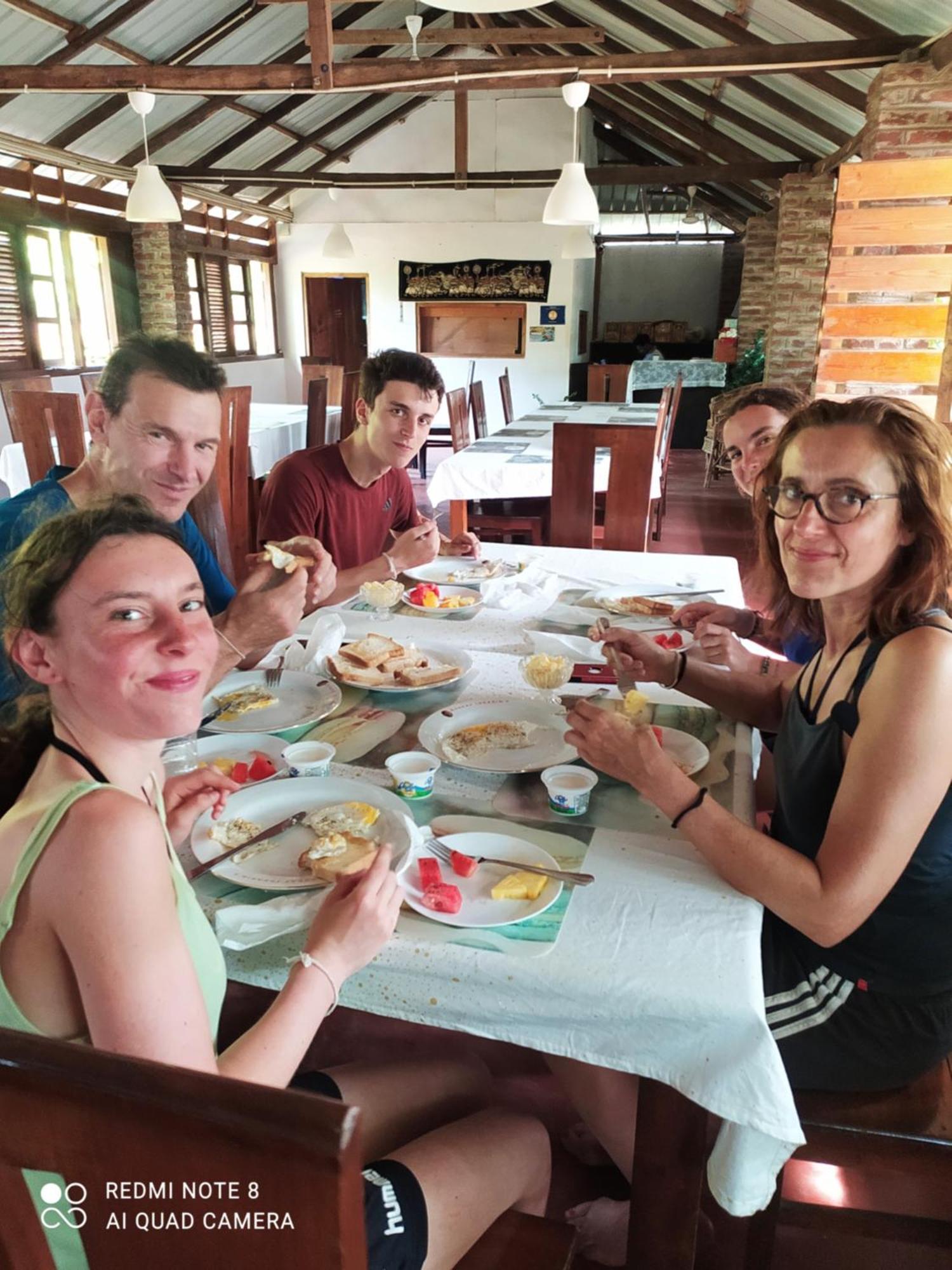 Hotel Italian Guest Trincomalee Exterior foto