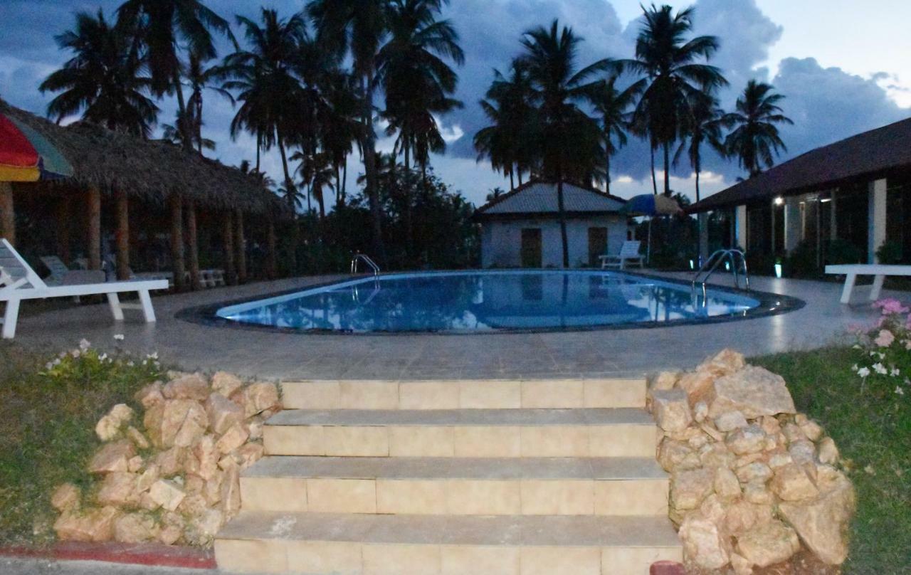 Hotel Italian Guest Trincomalee Exterior foto